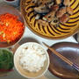 豆腐で繋いで簡単♪肉団子とレンコンのオイスターソース炒めと人参のきんぴら
