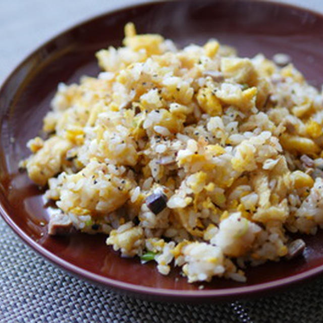 シンプルなチャーハンが一番美味しい。西伊豆町の海の恵み　しおかつおで作るチャーハン再び｜ビストロパパ・オンラインクッキングスタジオのロゴほぼ完成