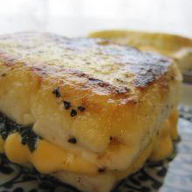 お豆腐シソチーズサンドステーキ。