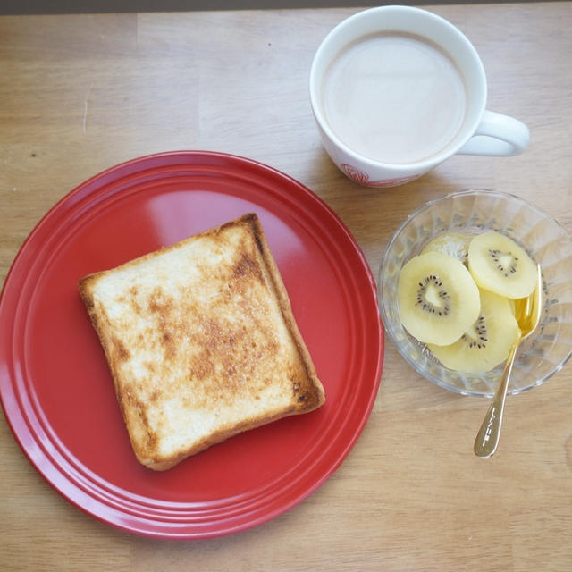 家庭菜園はじめました＊簡単練乳トースト・プチトマト