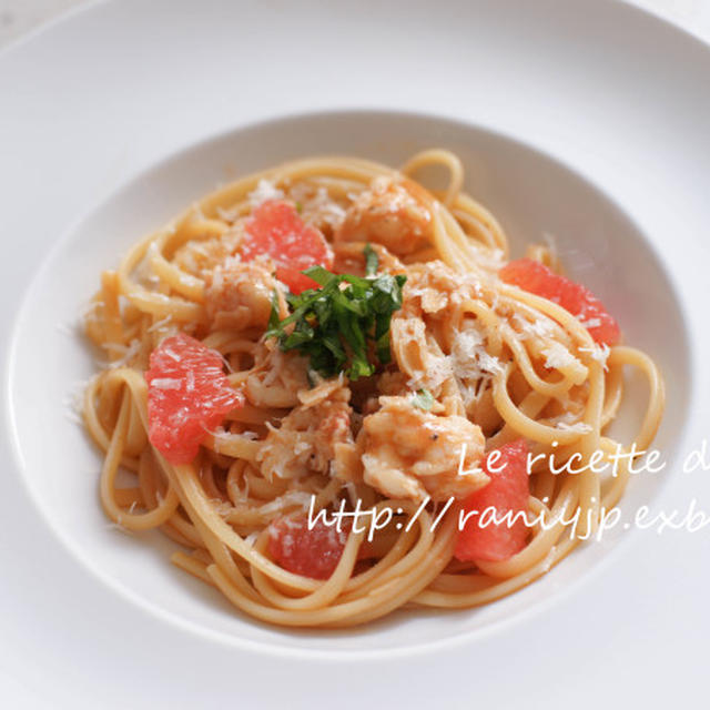 Linguine con Scampi e pompelmo rosa ☆ スカンピとピンクグレープフルーツの パスタ