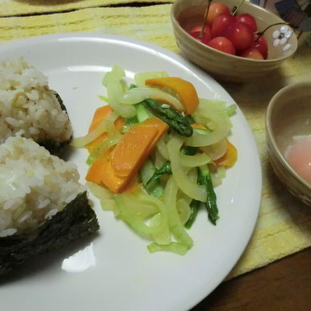 おにぎりにぎにぎ朝ご飯