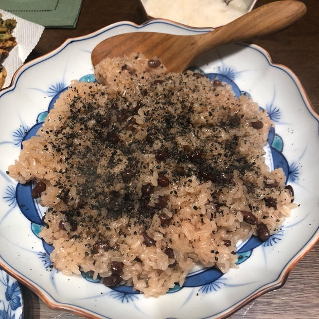 お誕生日のお祝いはお赤飯と茶碗蒸し