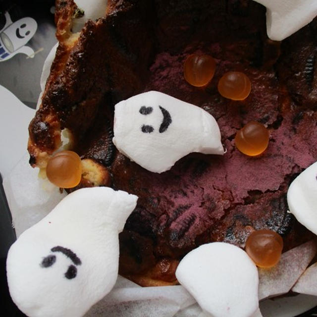 マシュマロで簡単に可愛い飛んでるおばけが作れるアイデア♡ハロウィン風なベイクドチーズケーキレシピ
