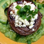 Steak with Feta Cheese and Avocado Sauceフェタチーズとアボカドソースでいただくステーキ