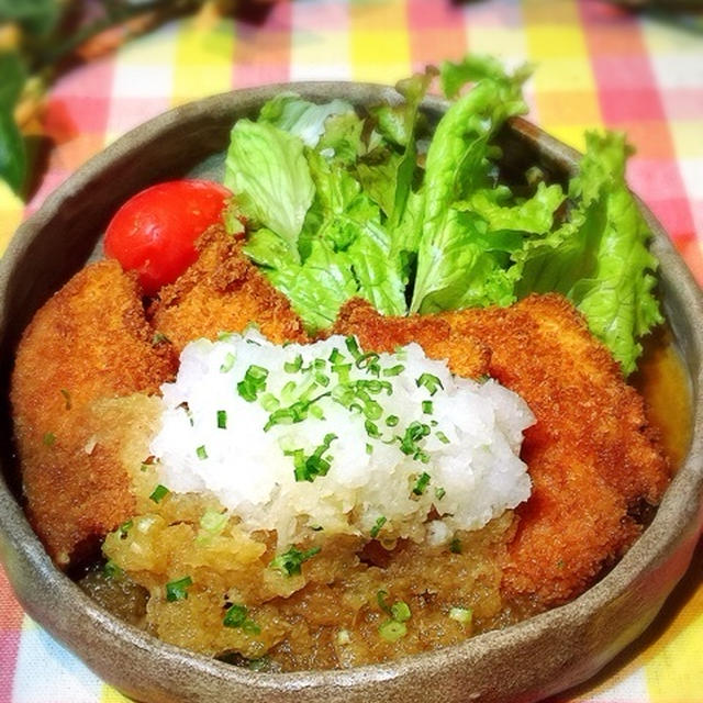 鶏胸肉で節約！おろしたっぷりチキンカツ