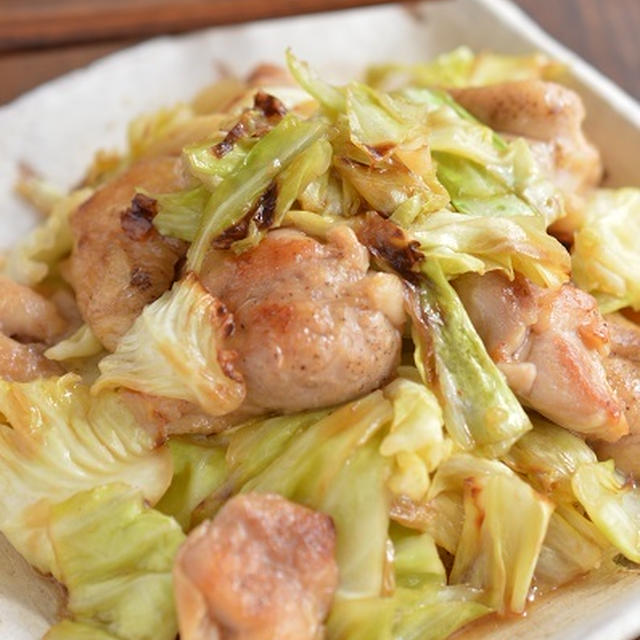 簡単シンプル！でもおいしい♡「香ばしキャベツと鶏肉のうま炒め」～いろいろ使える便利な調味料の組み合わせです♪