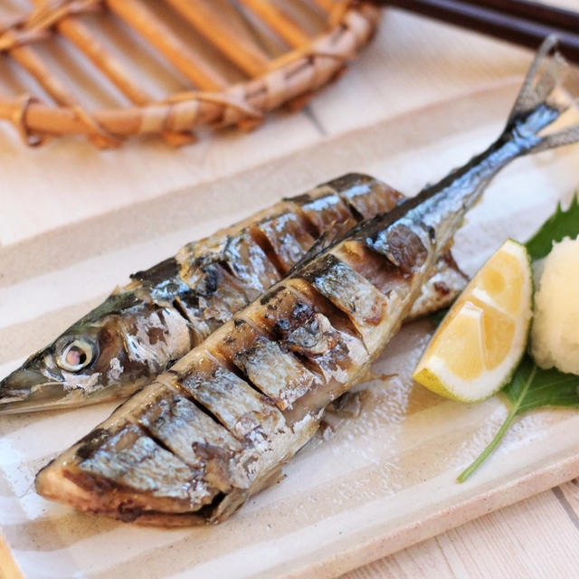 秋刀魚の塩焼きをフライパンで。