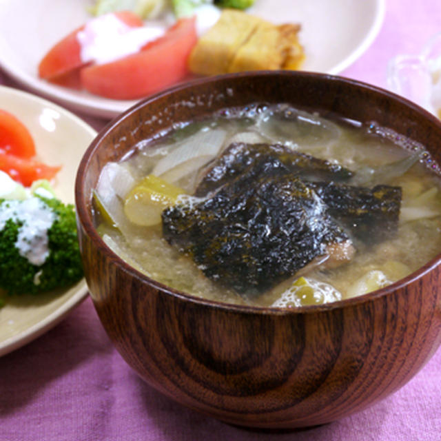 納豆磯辺焼きのとろとろ味噌汁。　“朝ごはんにも♪”