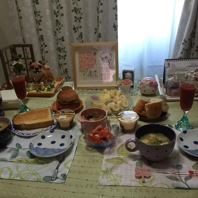 スネーキーでコロッケサンド&プリン