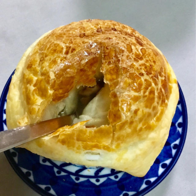 パイ皮練習中、器も大事！