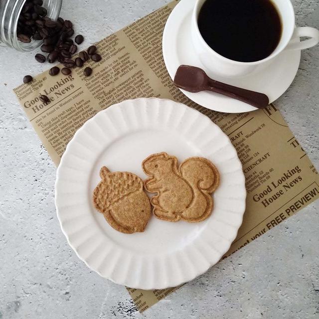 コーヒー味の型抜きクッキー