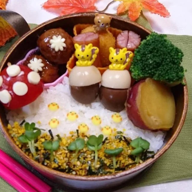 うずらたまごどんぐりで秋弁当〖デコ弁〗    #平日お昼ご飯はお弁当or外食