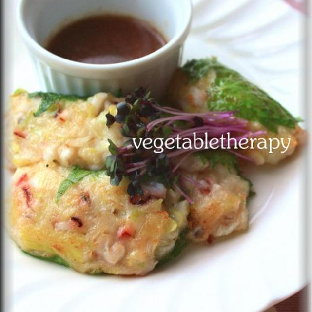 たこと葱とお豆腐の大葉包み　ナンプラー花椒のソース