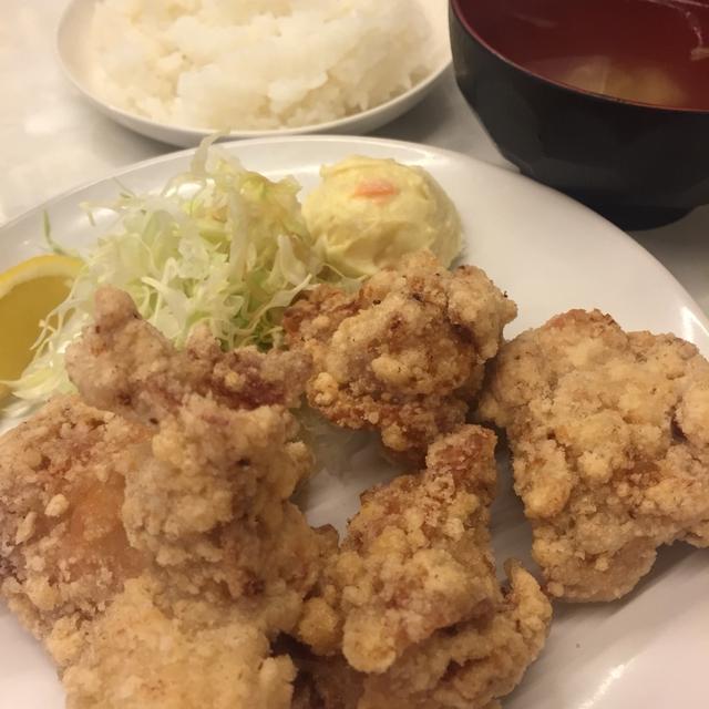 恵比寿のらんまん食堂の650円唐揚げ定食がすごかった