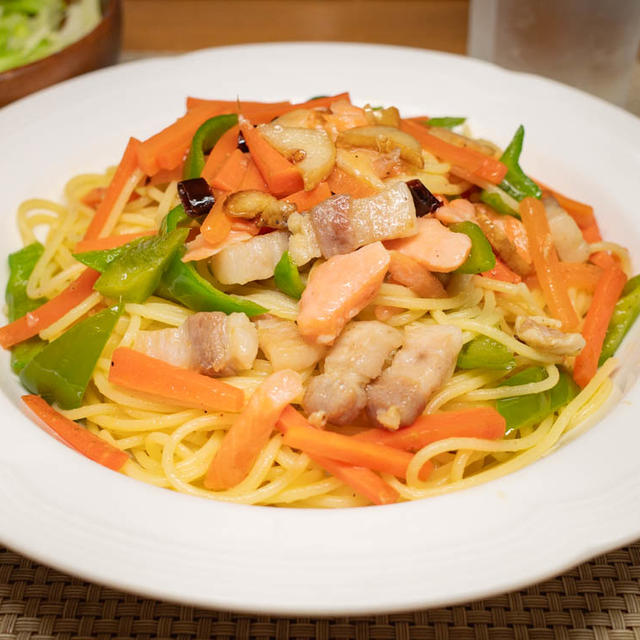 残りものでつくる具だくさんパスタ