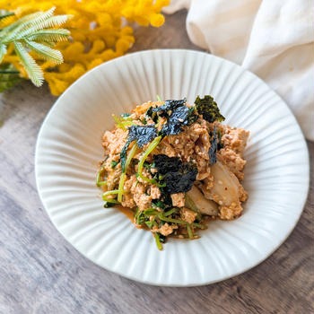 【豆苗とキムチの白和え】おつまみにピッタリなヘルシー節約おかず☆