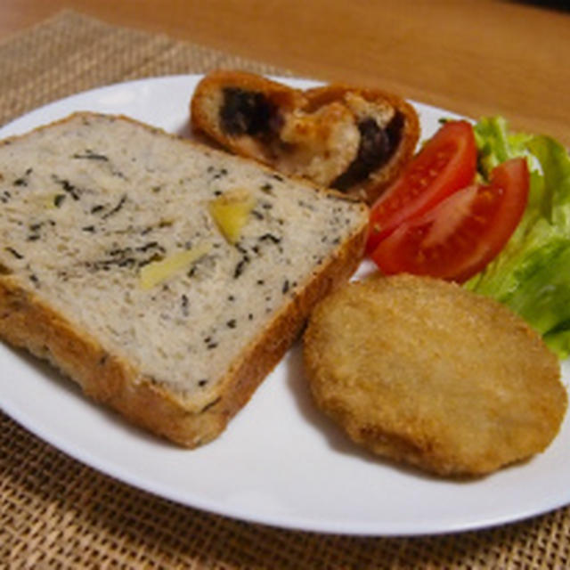 ■メニュー■豚レバーのオイスター炒め、青大豆の煮物、厚揚げの甘辛ゴマまぶし＊２月２５日