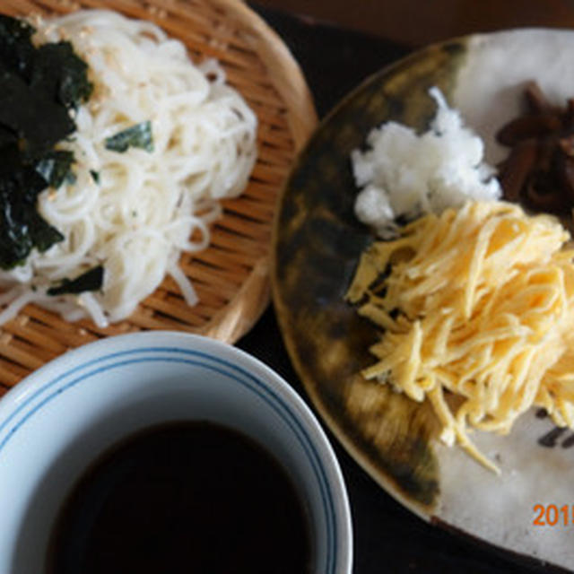 今日は和食で今年初めての素麺