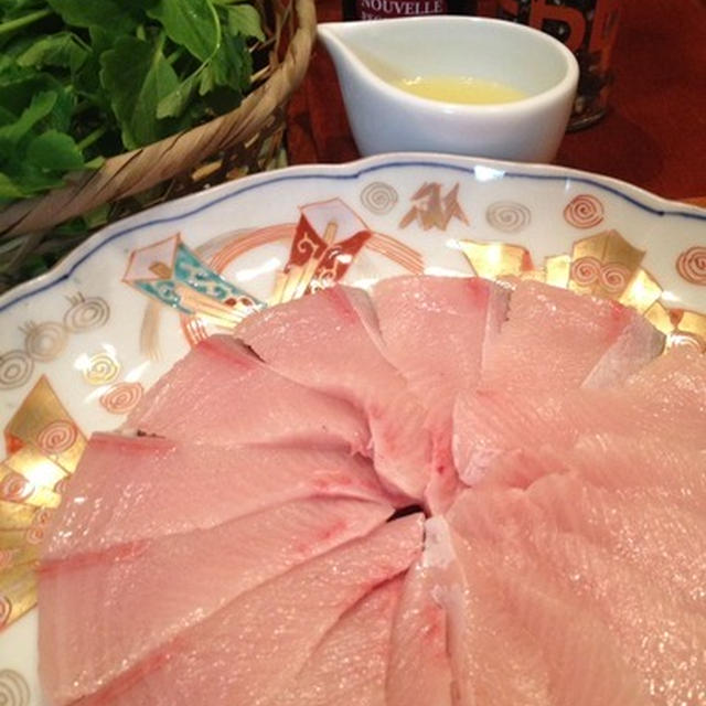 前菜代わりに 熱々の「鰤しゃぶ」。