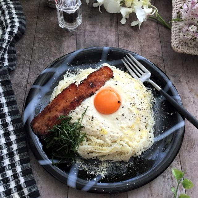 パスタみたいなフォークでいただく豆腐クリームそうめん