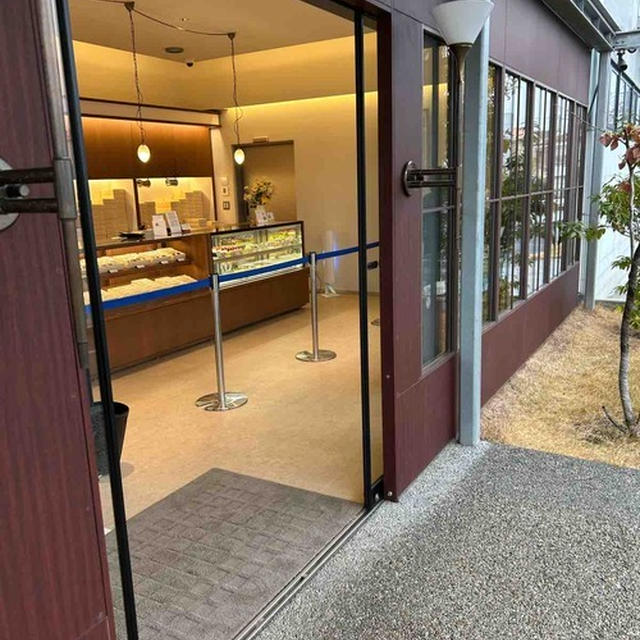 ウエスト洋菓子店の直売店