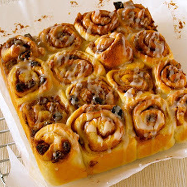How to Make Tear 'n' Share Cinnamon Rolls - Video Recipe