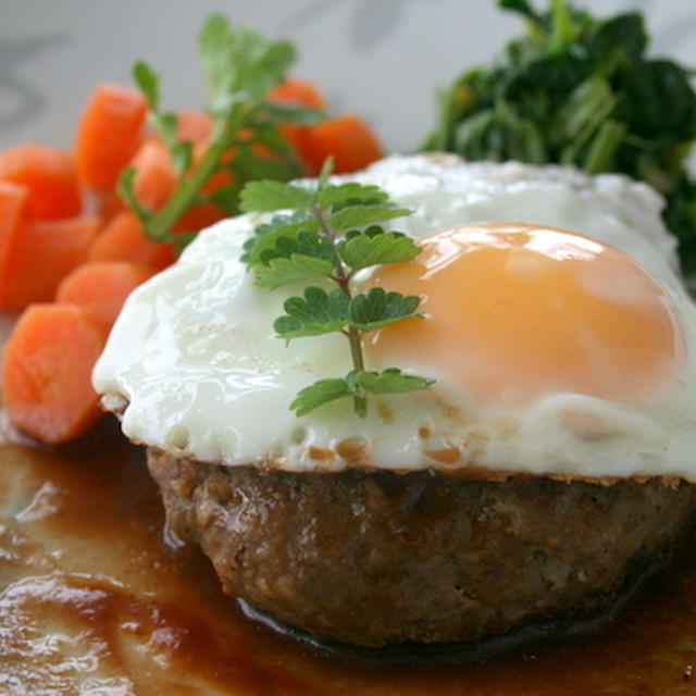 西洋料理屋の懐かしい味のハンバーグ