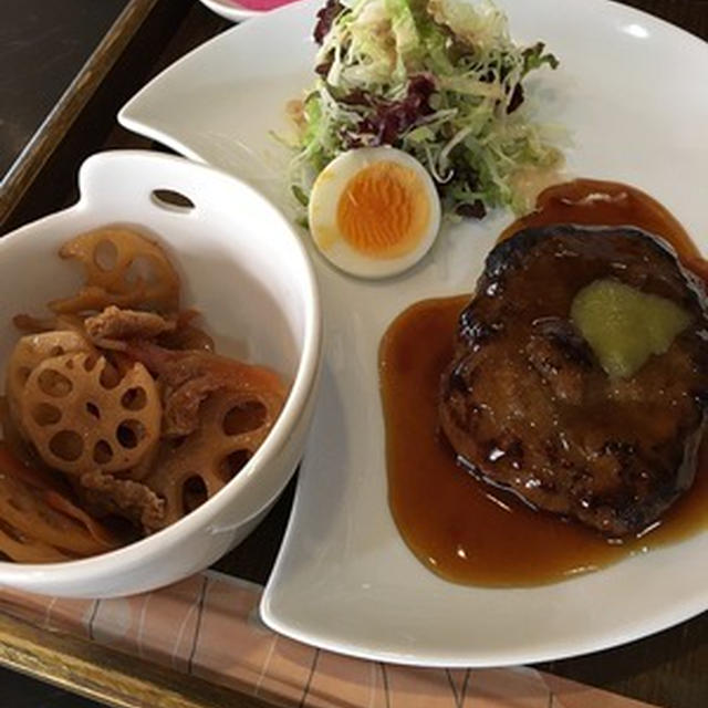 平野の喫茶店「ラルーン・ド・エスト」でランチ