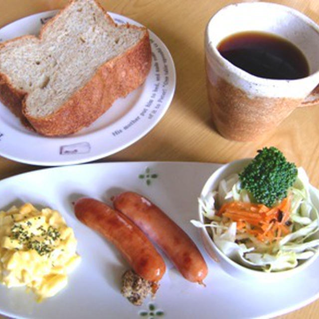 全粒粉食パンの朝ごはん