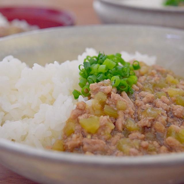 【おそろいごはん】豚ひき肉となすのあんかけ丼