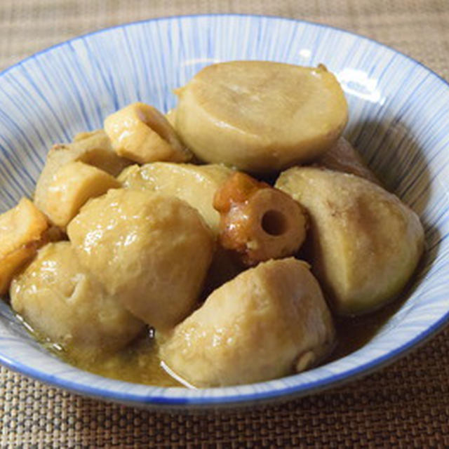 和食が食べたい日に、どっさりと里芋の煮物。簡単に里芋の皮を剥く方法は？