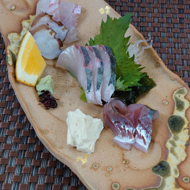 寿し四海で味わうお刺身盛り合わせ最高