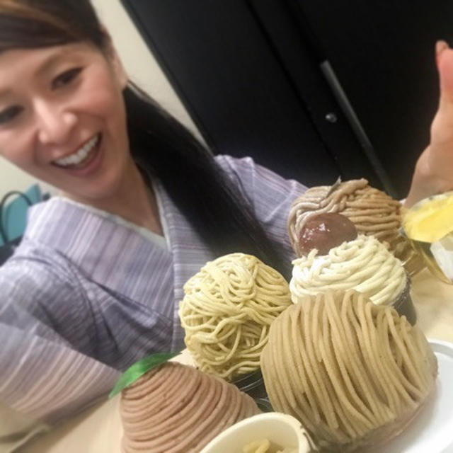 instagram 朝一番のお仕事は モンブランづくし