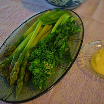 緑の野菜の前菜　オーランデーズ・ソース