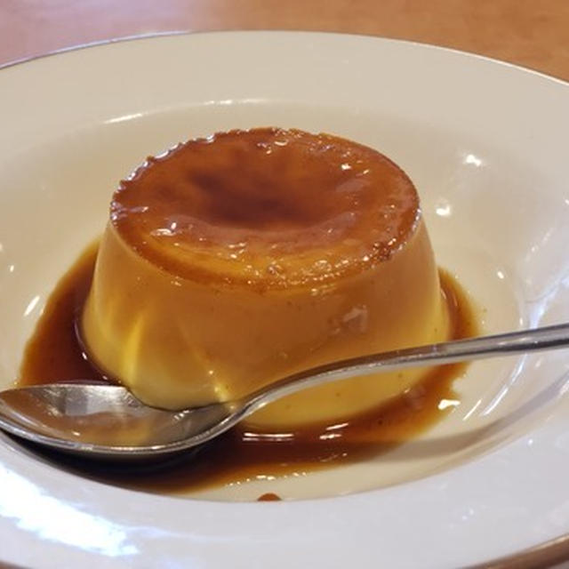 サイゼリア人気のイタリアンプリンに塩ちょいたしで美味しさ倍増～！