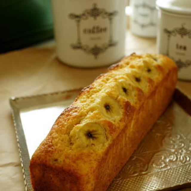 * ブレッド缶にバナナケーキ♪