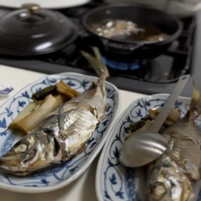 ストウブで無水煮魚　魚の煮つけを作ってみた！　staub オーバルホットプレート使用 　身はふっくら 味はしっかり