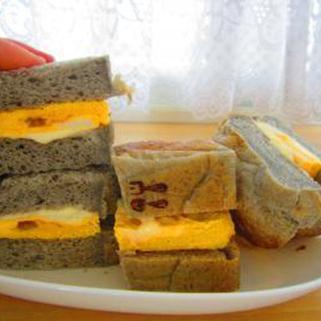 黒ねり胡麻のミルク食パン♪だし巻きたまごサンド♪黒ねり胡麻とナッツのパン♪