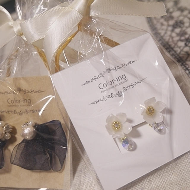 花のピアス＆オーガンジーリボンのピアス