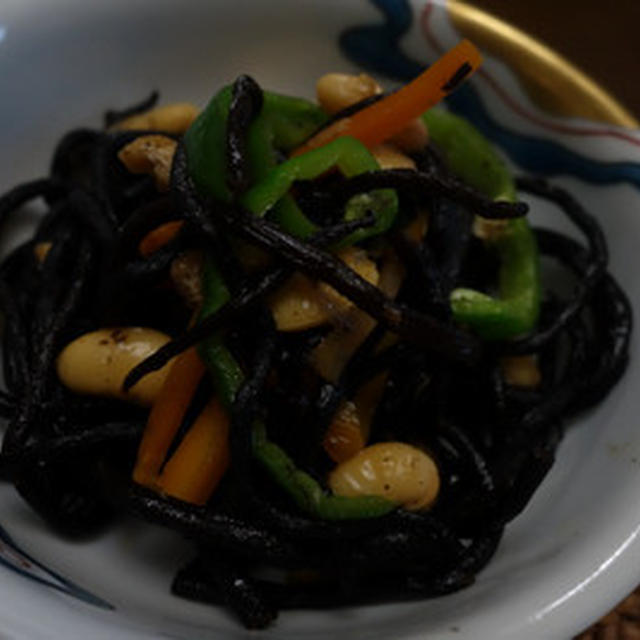 久しぶりにひじきの煮物