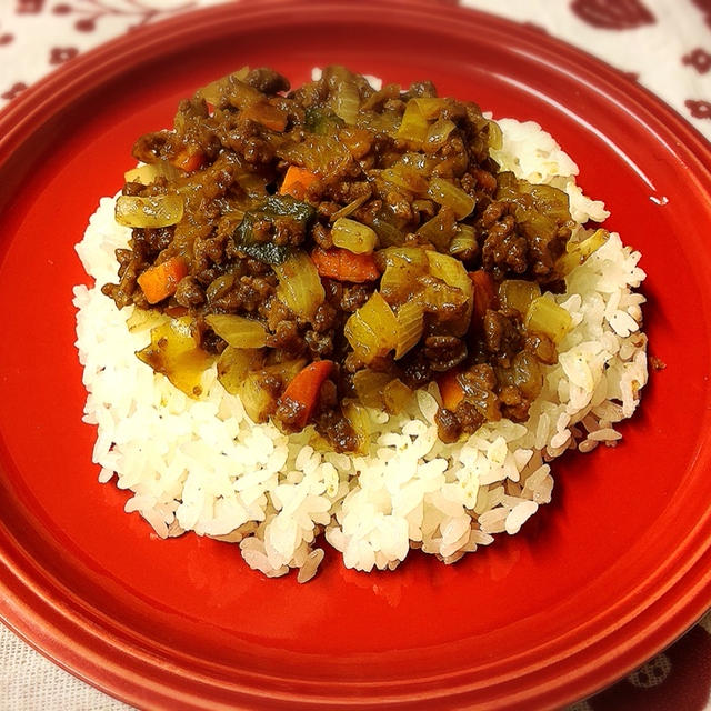 細かく刻んで❣️野菜たっぷりフライパンカレー❤️