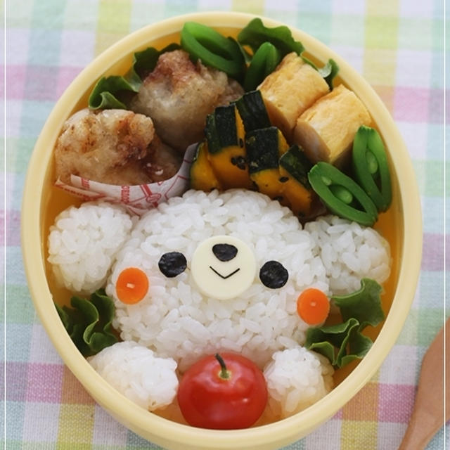 【リンゴを持った白クマちゃんのお弁当＊キャラ弁】