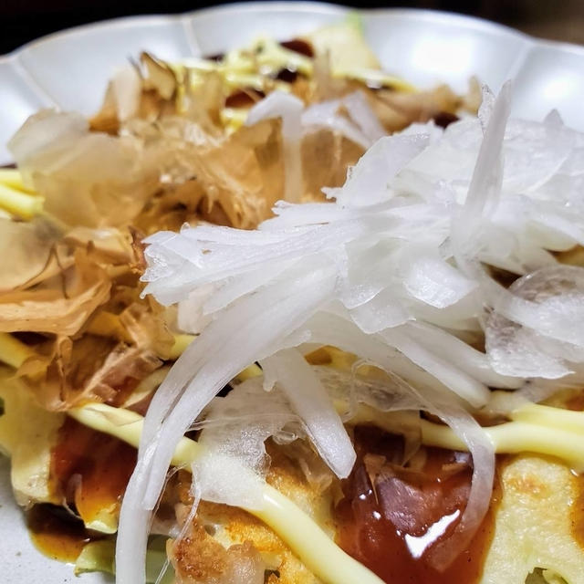 気楽に作れるお好み焼き！ネギの代わりにオニスラのせが絶品！