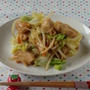 ヘルシー・お手軽!リンゴジュースで生姜焼き風お麩の野菜炒め