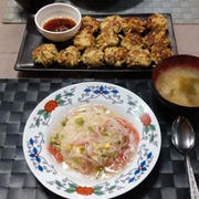 カニ風あんかけ炒飯とパクチーうどん餃子