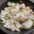 お米＋材料３つ！鶏肉と塩昆布の炊き込みご飯