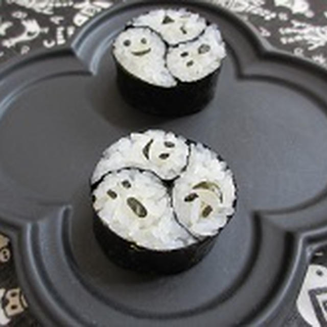 「三つ巴ハロウィンお化け」の飾り巻き寿司