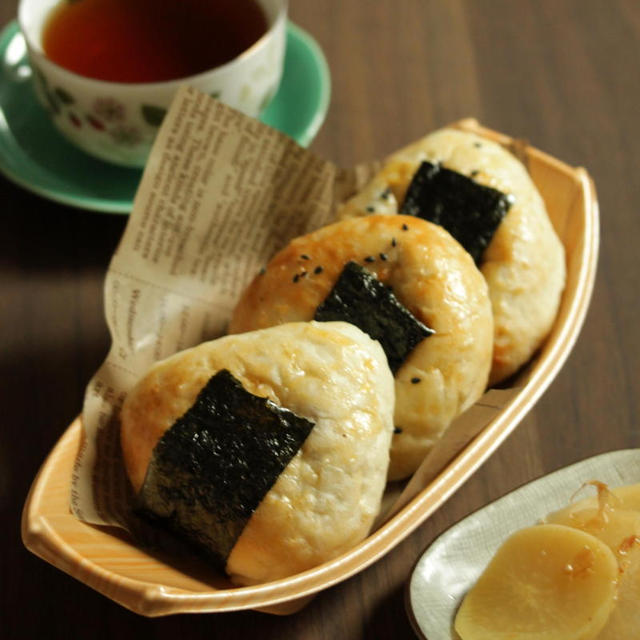 * ご飯パン ♥ 可愛いおむすびパン♪