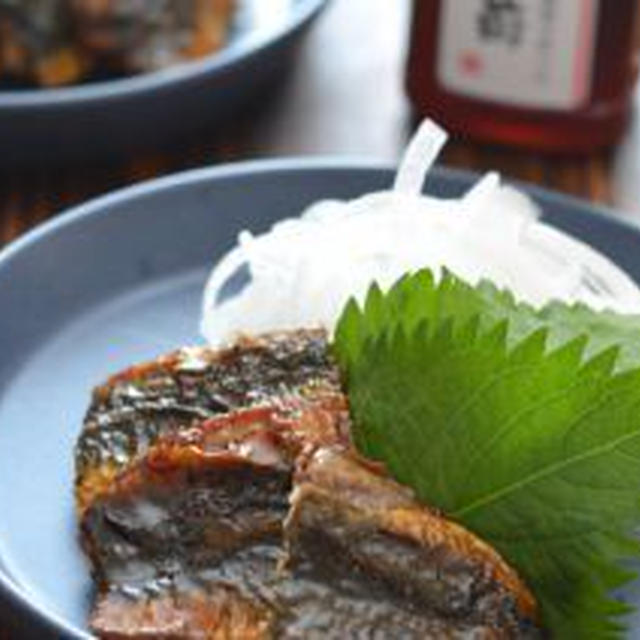 小さいフライパンでいわしの蒲焼とレンジで塩鮭ポテトのごはんの日2DAYS。